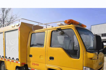 慶鈴五十鈴搶險(xiǎn)車上藍(lán)牌